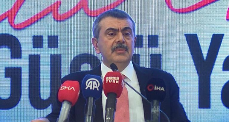 Bakan Tekin: Yaptıklarımızın içerisinde ayrıştırıcı hiçbir şey yok