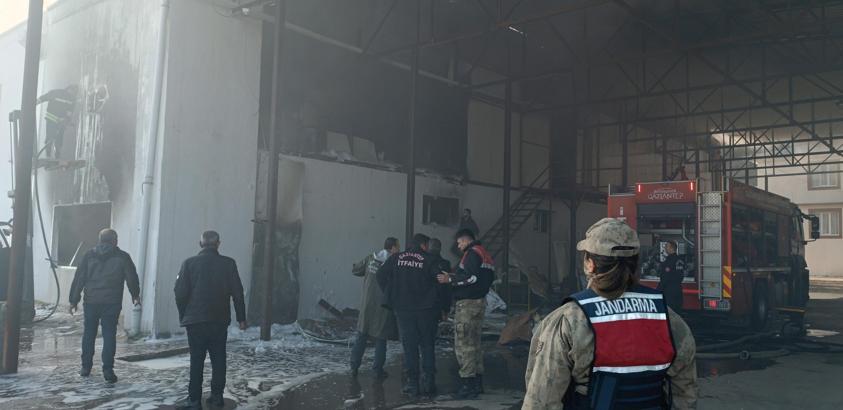 Gaziantep’te biber fabrikasında yangın