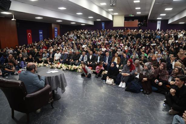 Ömer Demirbağ Canik’te gençlerle buluştu