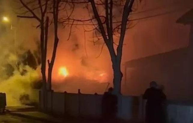 Düzce'de müştemilatta çıkan yangın endişe yarattı