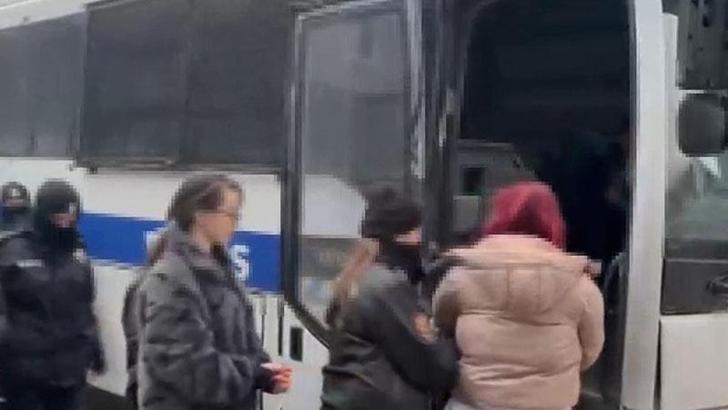 'OnlyFans'ta müstehcen içerik paylaşan şüpheliler adliyeye sevk edildi