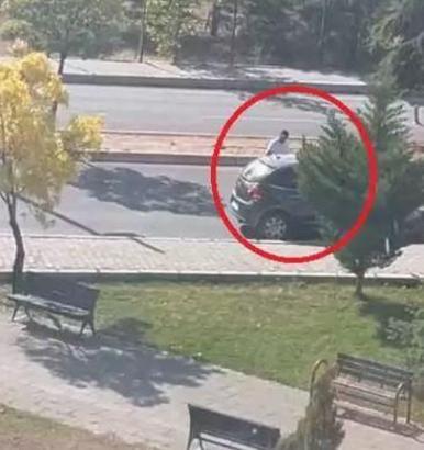 Üniversitede pompalı tüfekle vurduğu eski eşinin son anlarını kaydedip yakınlarına göndermiş