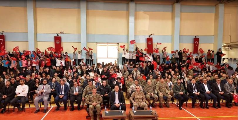 Askeri bando takımı, Hakkari'de konser verdi