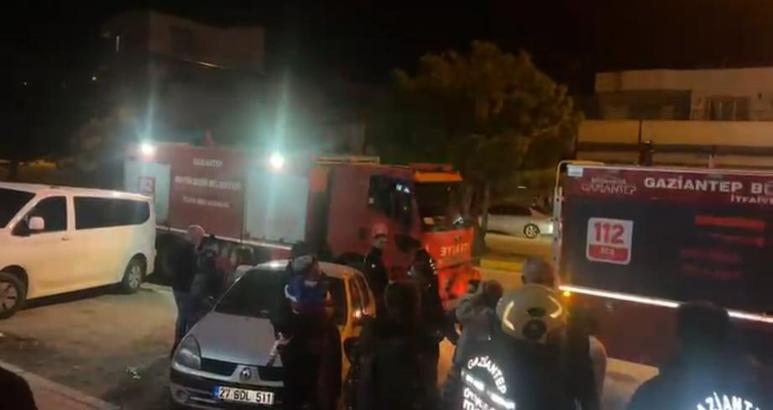 Asansörde mahsur kalan 13 yaşındaki çocuğu yönetici kurtardı