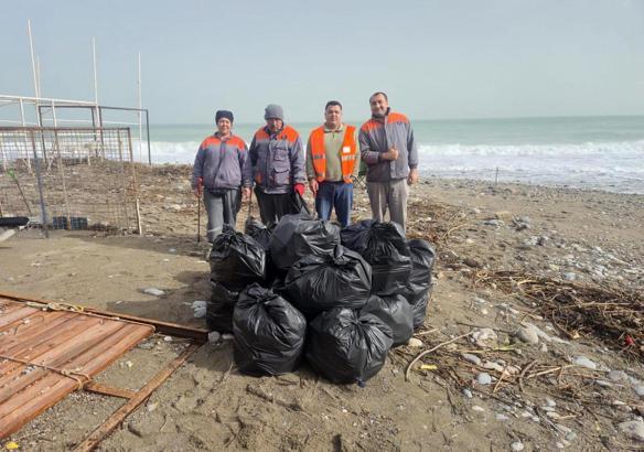 Sahillerde temizlik çalışması