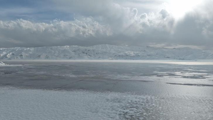 Buzu çözülmeye başlayan Nehil Sazlığı dron kamerasında