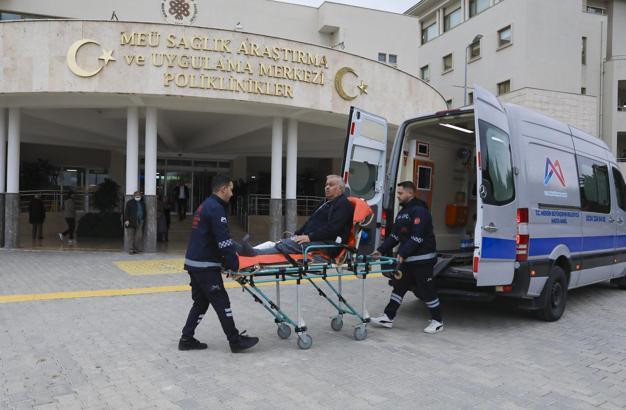 Büyükşehir hasta nakil ambulansları vatandaşın yanında