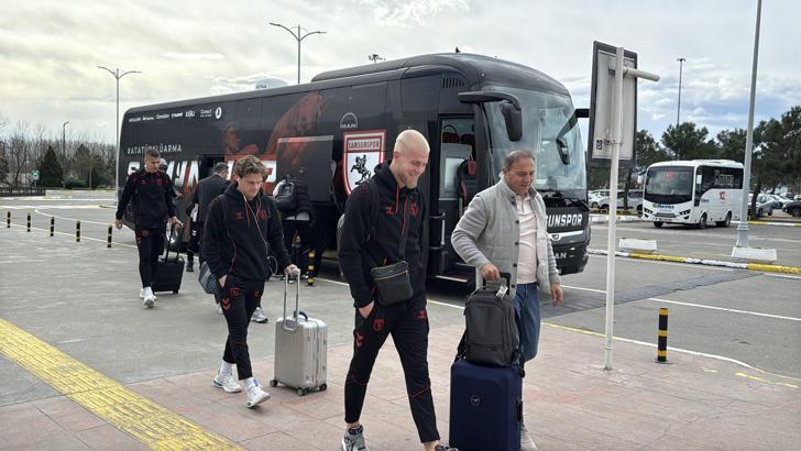 Samsunspor, Shkendija maçı için Kuzey Makedonya’ya uçtu