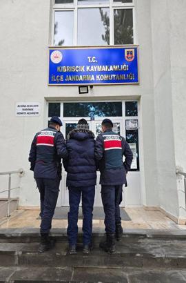Farklı suçlardan aranan 2 firari hükümlü yakalandı