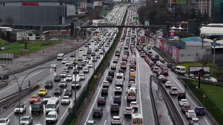 İstanbul - İstanbul’da trafik yoğunluğu yüzde 90'a ulaştı