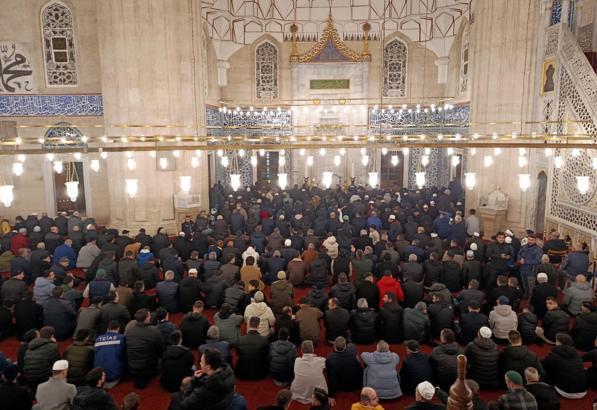 Selimiye Camisi restorasyonun ardından 4 yıl sonra ibadete açıldı, cemaatle ilk namaz kılındı(2)