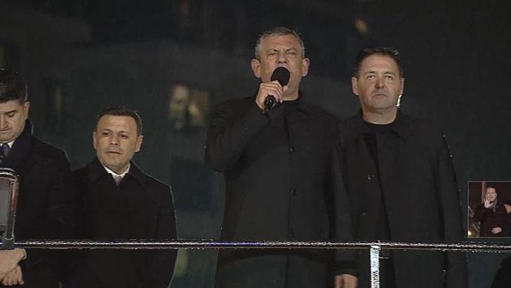 Özgür Özel Ataşehir'de konuştu