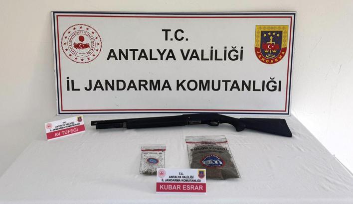 Serik’te jandarma esrar ele geçirdi