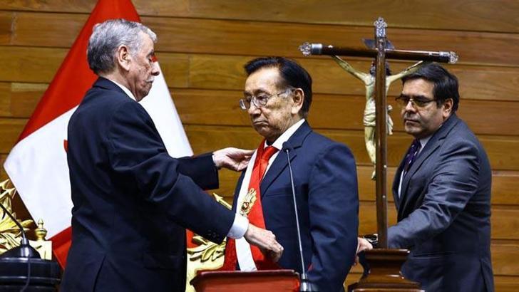 Peru'da Geçici Devlet Başkanı Jose Maria Balcazar oldu