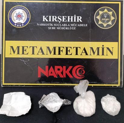 Kırşehir'de uyuşturucu ile yakalanan 3 şüpheli tutuklandı