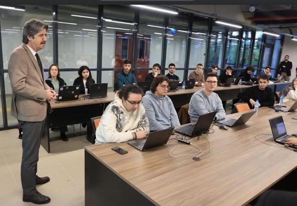 ‘Dijital vatan’ın muhafızları Bursa’da yetişiyor
