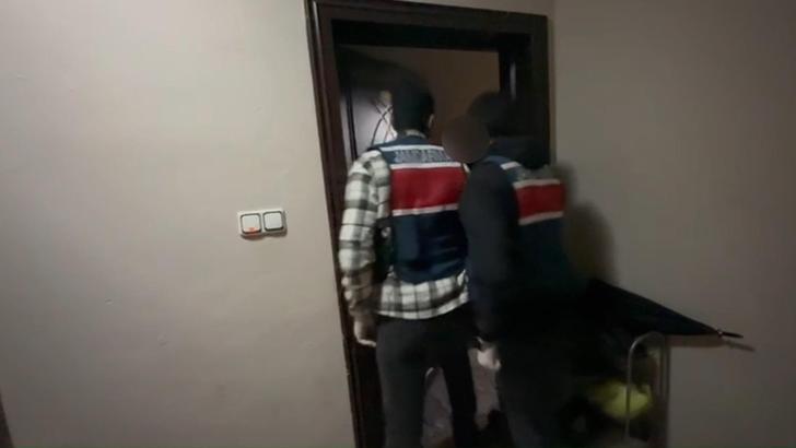 Sakarya'da 'torbacı' operasyonu; 3 tutuklama