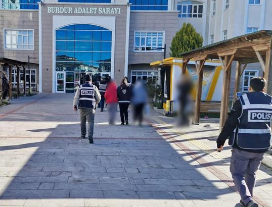 Sahte altın dolandırıcılığına 4 gözaltı