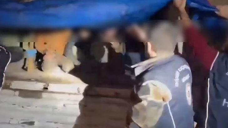 TIR'ın dorsesinde 12 kaçak göçmen yakalandı, 4 organizatör tutuklandı