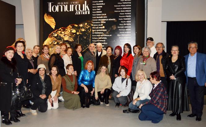 'Tomurcuk Zamanı' sergisi ziyarete açıldı