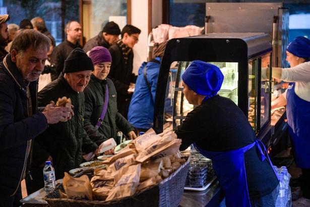 İzmir'de Kent Lokantaları'nda iftar ücretsiz