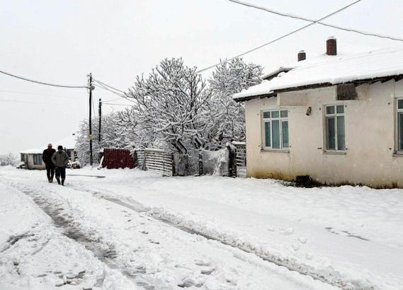 Tekirdağ'ın yüksek kesimleri beyaza büründü