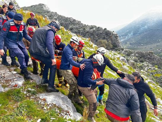 5 metre yükseklikten düşen üniversite öğrencisi kurtarıldı
