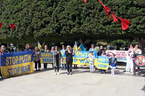 Ukraynalılar, savaşın 4'üncü yılında kaybettiklerini andı