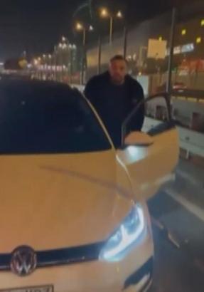 İstanbul - Beylikdüzü'nde trafikte tartışan iki sürücü kamerada