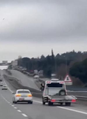 İstanbul - Tuzla’da sıkıştırdığı otomobile çarptı; sürücüyü darbeden çekici şoförü yakalandı