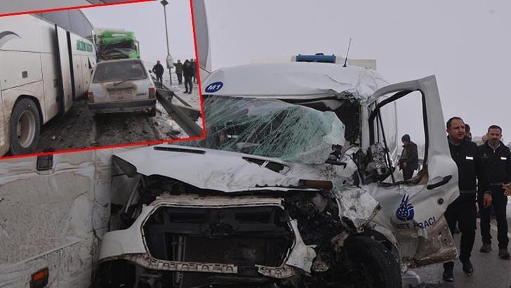 Erzurum'da zincirleme kaza: 20 yaralı