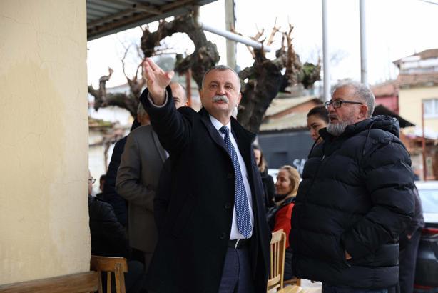 Başkan Balaban Üçpınar Mahallesi'nde projeleri anlattı