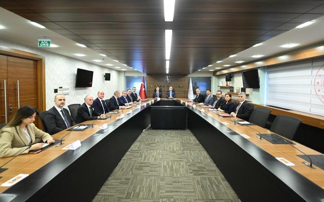 Bakan Ersoy, İsveç Süryani Cemaati heyeti ile bir araya geldi