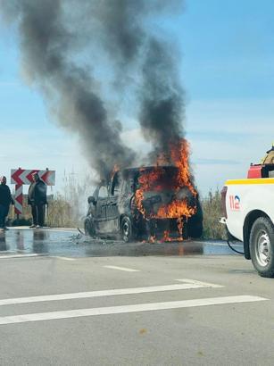 Erdek’te seyir halindeki otomobil alev alev yandı