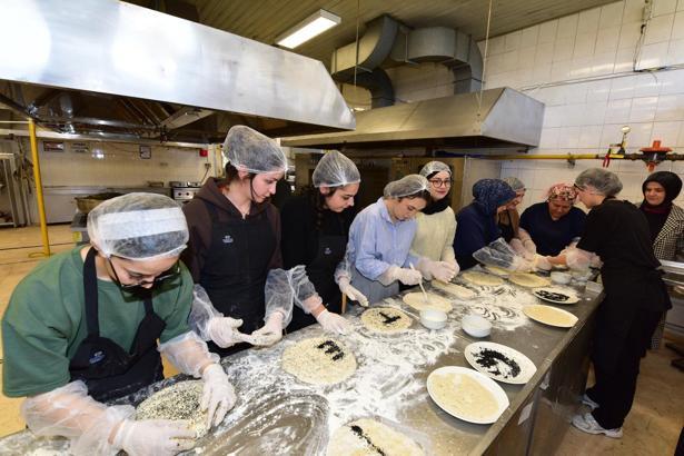 Osmaniye’de yurt öğrencileri hem öğrendi, hem de paylaştı