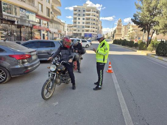 Mardin’de motosiklet denetiminde 23 sürücüye ceza