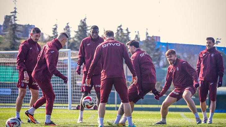 Trabzonspor’da Mısırlı.com.tr Fatih Karagümrük maçının hazırlıkları sürüyor