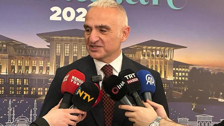 Bakan Ersoy, 'Külliye'de Ramazan' etkinlik alanını ziyaret etti