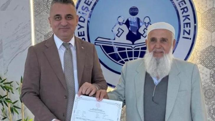 84 yaşında okuma-yazma öğrendi