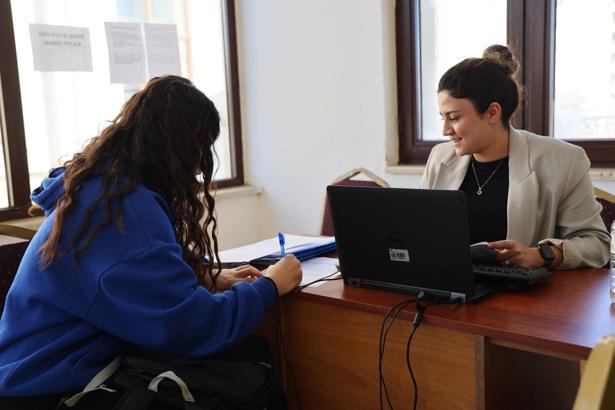 Toroslar Belediyesi öğrenim yardımının ilk taksit ödemelerini yaptı