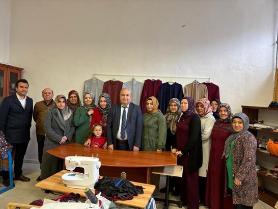 Şehit Okan Acar İlkokulu’ndaki giyim üretim kursu
