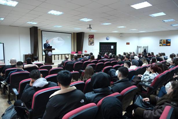 TOGÜ’de öğrencilere siber güvenlik semineri