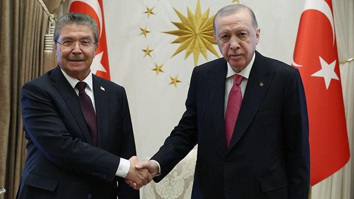 Cumhurbaşkanı Erdoğan, KKTC Başbakanı Üstel ile bir araya geldi