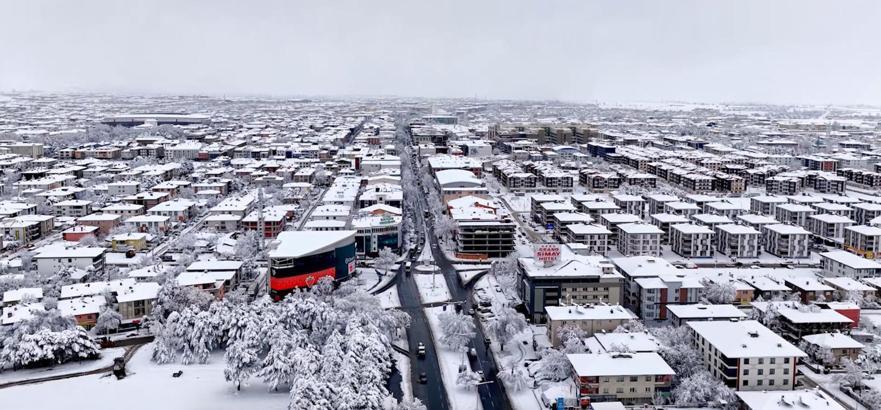 Erzincan'da kar kalınlığı 30 santimetreye ulaştı