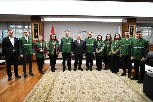 Başkan Büyükkılıç, Yeşilay’ın yeni yönetimini ağırladı
