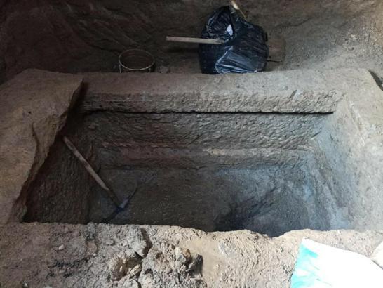 Altyapı çalışmasında lahit bulundu