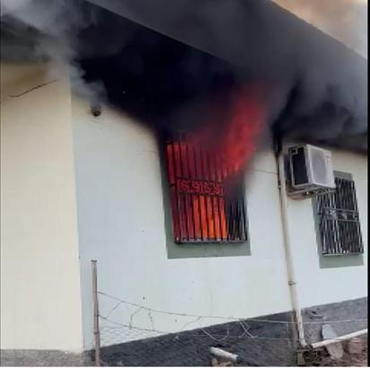 Mardin’de aynı saatte 2 müstakil ev, yangında kullanılamaz hale geldi