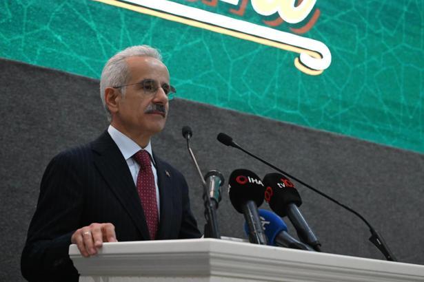 Bakan Uraloğlu: Çocuklara yönelik sosyal medya düzenlemesinde sona gelindi