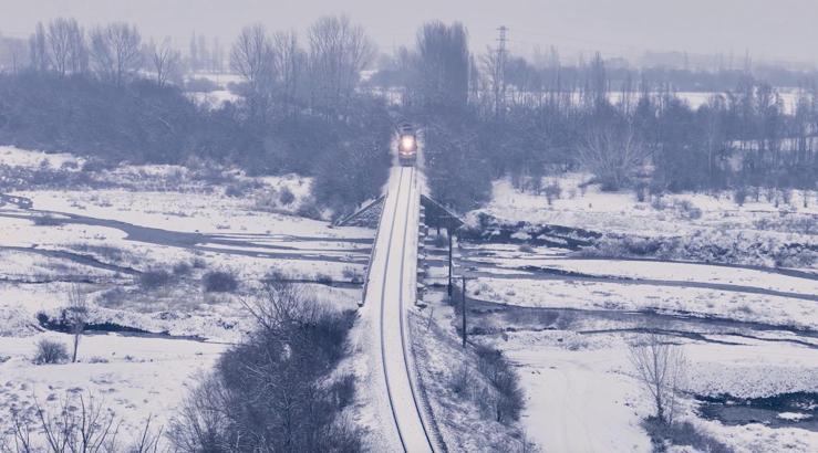 Doğu Ekspresi’nin kar altındaki yolculuğu