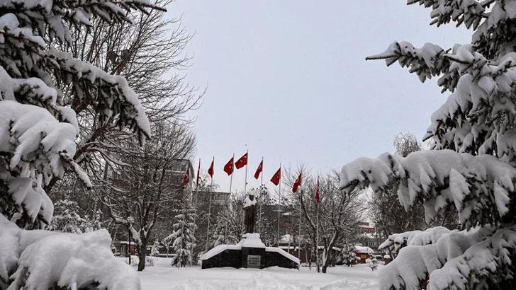 Ardahan'da 89 köy yolu kardan kapandı